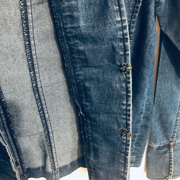 Vintage Women's Blujean Jacket Long Sleeves - Picture 13 of 14